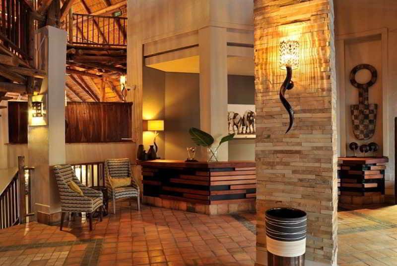 Victoria Falls Safari Suites Экстерьер фото