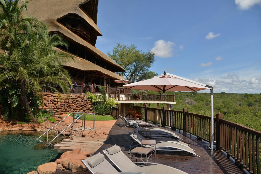 Victoria Falls Safari Suites Экстерьер фото